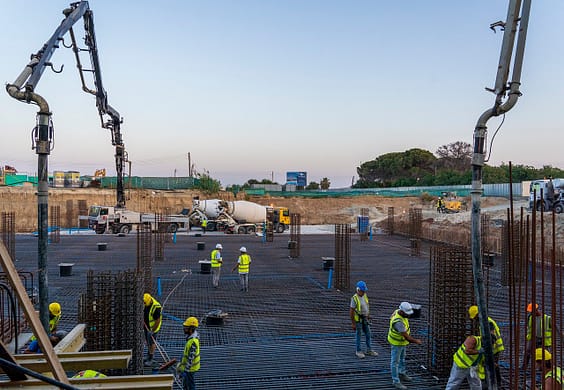 g1ba533acd69e1218bcbe3debab74d7da5b370d81d7513c6973580333a096fc64ada3bede8a65b6792bfe82fc71929a8ac2c65f59e0b31e1dc7aab3ff9a1a6396_1280-7277919 construction, workers, cranes